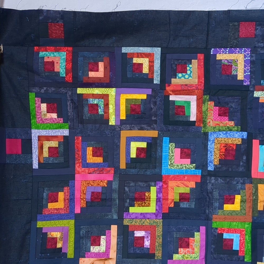 Log cabin pieced quilt top - Picture 5 of 16
